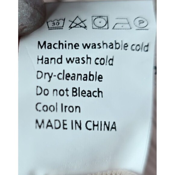 Lillusory Womens Tank Top M Beige Pleated Textured Stretch Soft Layering New - Picture 9 of 12